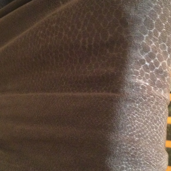 Gorgeous brown sleeveless sheath , black border bottom side openings size 6 - Picture 5 of 9